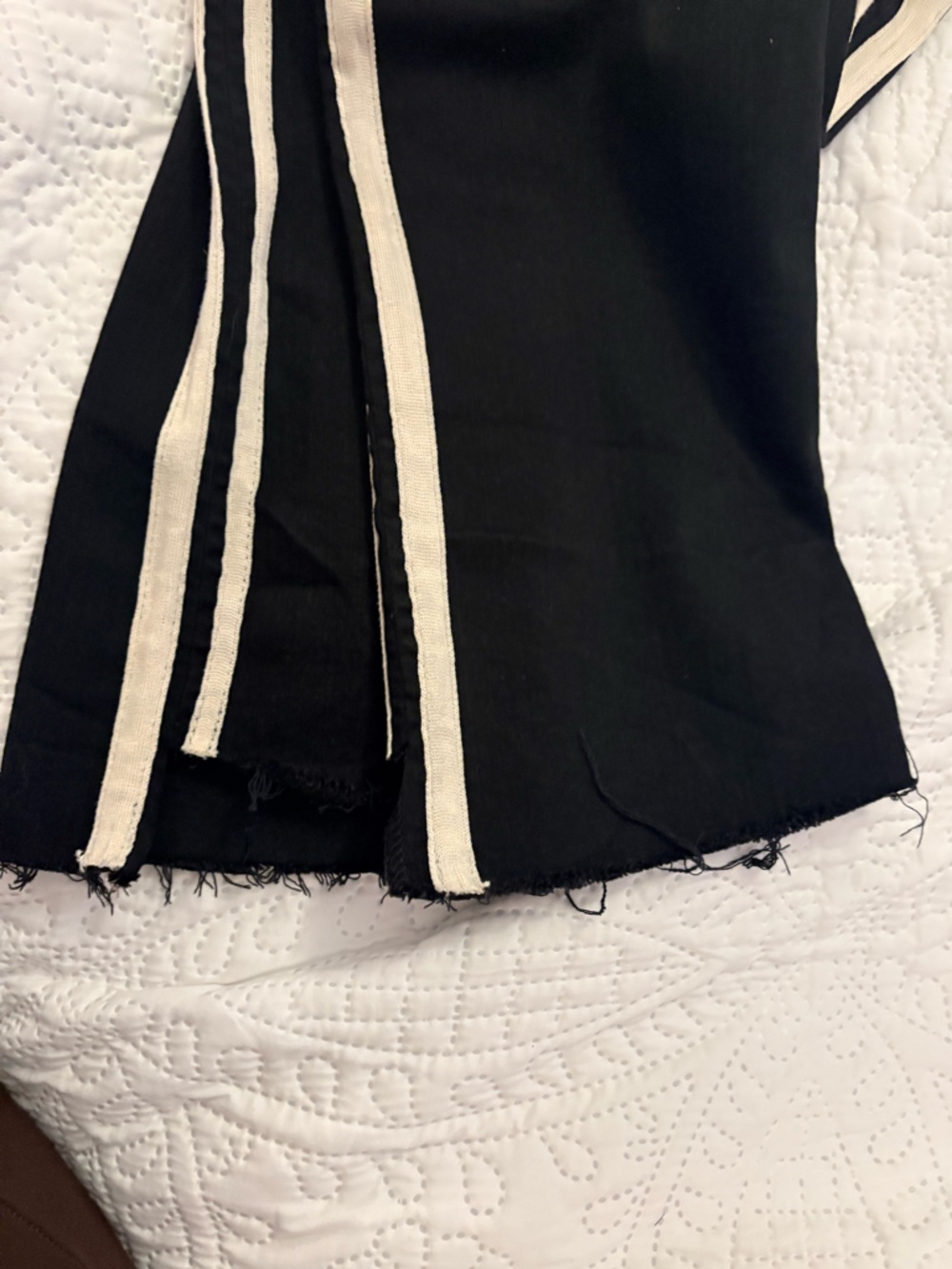 MOTHER Insider Crop Step Fray Jeans 27 Guilty Racer Black Side Stripe Raw Hem - Picture 11 of 13